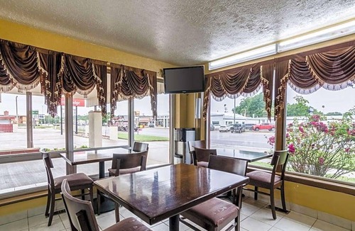 Winfield Hotel | 2-Star Hotel ∙ Econo Lodge Winfield