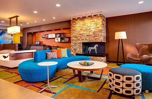 Hutchinson Hotel | 2-Star Hotel ∙ Fairfield Inn and Suites Hutchinson