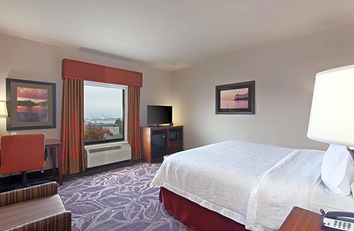 Port Gardner Hotel | 2-Star Hotel ∙ Hampton Inn Seattle/Everett Downtown