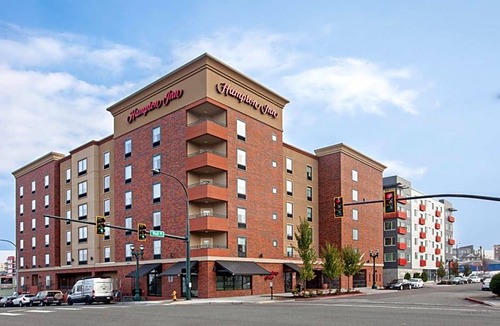 Port Gardner Hotel | 2-Star Hotel ∙ Hampton Inn Seattle/Everett Downtown