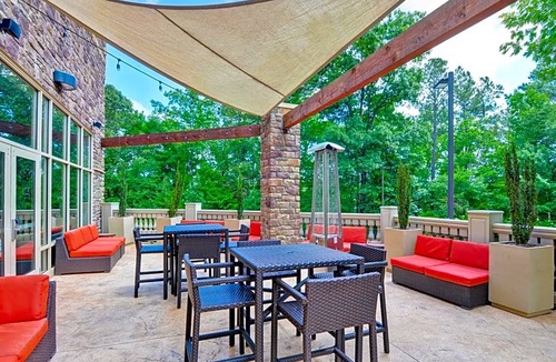 Crabtree Hotel | 2-Star Hotel ∙ Hampton Inn & Suites Crabtree