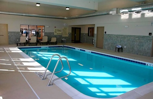 Watertown Hotel | 2-Star Hotel ∙ Hampton Inn Watertown
