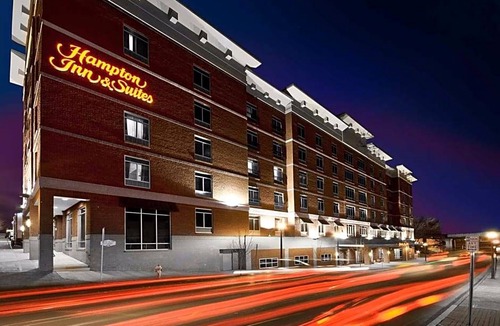 Glenwood South Hotel | 2-Star Hotel ∙ Hampton Inn & Suites - Raleigh Downtown