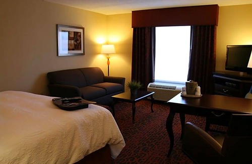 Webster Crossing Hotel | 2-Star Hotel ∙ Hampton Inn Rochester-Webster
