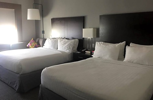 Tahlequah Hotel | 2-Star Hotel ∙ Holiday Inn Express and Suites Tahlequah, an IHG Hotel
