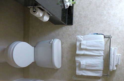 Ira Hotel | 2-Star Hotel ∙ Holiday Inn Express and Suites Snyder, an IHG Hotel