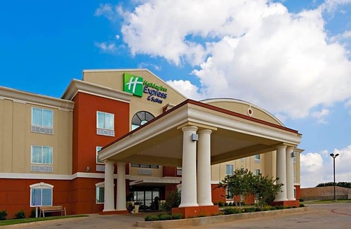 Ira Hotel | 2-Star Hotel ∙ Holiday Inn Express and Suites Snyder, an IHG Hotel