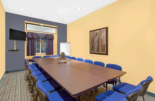 Kearney Hotel | 2-Star Hotel ∙ Microtel Inn & Suites - Kearney