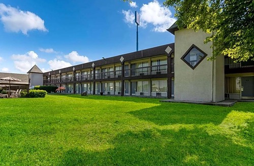 Georgetown Hotel | 2-Star Hotel ∙ Quality Inn