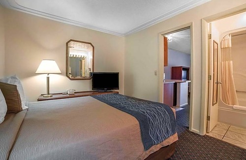 Lander Hotel | 2-Star Hotel ∙ Rodeway Inn Pronghorn Lodge