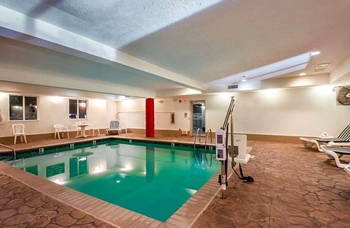 Edmond Hotel | 2-Star Hotel ∙ Sleep Inn & Suites Edmond near University