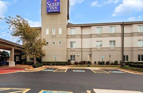 Edmond Hotel | 2-Star Hotel ∙ Sleep Inn & Suites Edmond near University