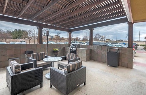 DeSoto Hotel | 2-Star Hotel ∙ TownePlace Suites Dallas DeSoto