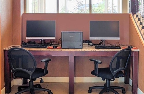 Mechanicsburg Hotel | 2-Star Hotel ∙ Holiday Inn Express Harrisburg SW - Mechanicsburg, an IHG Hotel