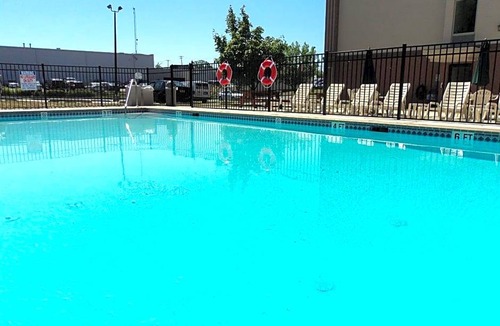 Mechanicsburg Hotel | 2-Star Hotel ∙ Holiday Inn Express Harrisburg SW - Mechanicsburg, an IHG Hotel
