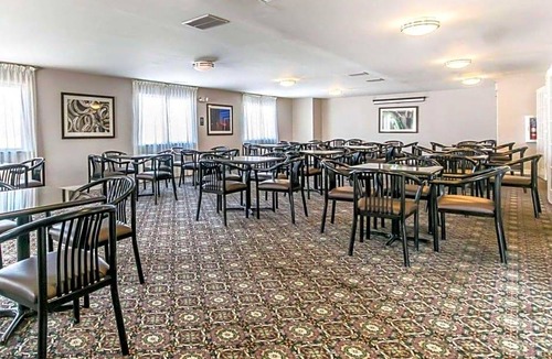 Old Louisville Hotel | 2-Star Hotel ∙ Quality Inn & Suites University/Airport