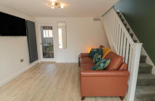 Langtoft House | 2 Staveley Cottages