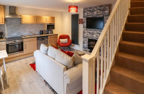 Gwersyllt Cottage | 2 Stoneleigh Cottage