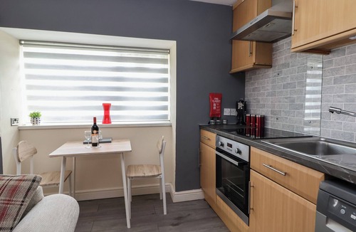 Gwersyllt Cottage | 2 Stoneleigh Cottage