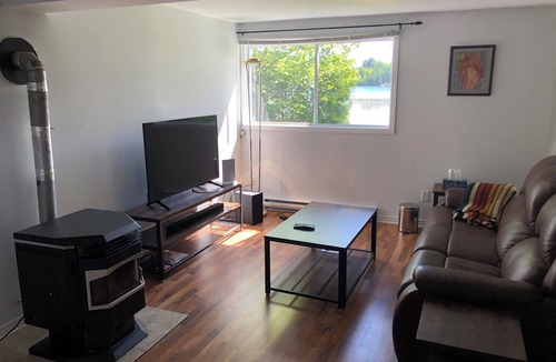 Saint-Calixte House | 2-storey house, furnished, waterfront, lake access. Dog and/or cat accepted.