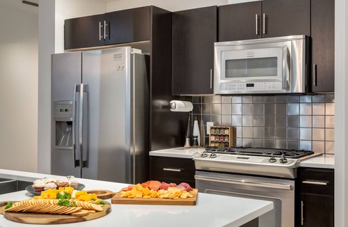 Beltline Apartment | 2-Storey PH Pano Views+2 Terraces|Parking|Soaker Tub