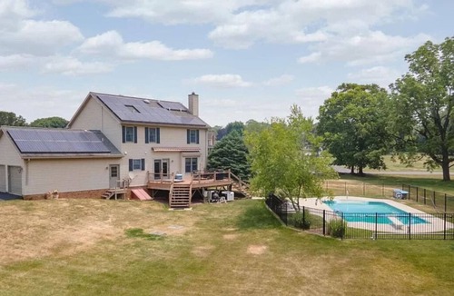 Hagerstown House | 2 Storie, Hot Tub, Open Area
