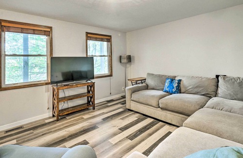 Howard House | 2-Story Apple Valley Home w/ Yard + Deck!