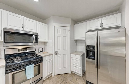 Round Rock House | 2 Story Home in Round Rock Sleeps 16 Guests