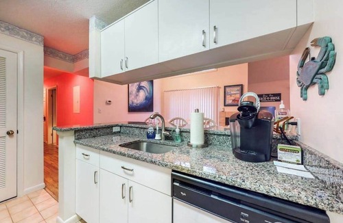 Bethany Beach Condo | 2-Story Sea Colony Condo w/Bikes, Fireplace, Shared Pools, Gym, Sauna, & Tennis