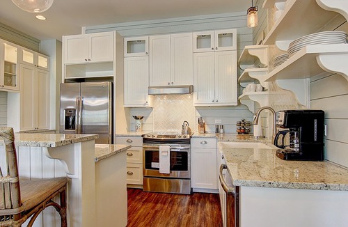 Cinnamon Shore House | 2-Story Townhome w/Designer Decor & Resort-Like Amenities@Cinnamon Shore