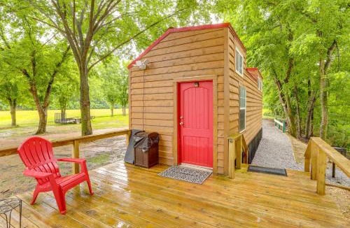 Mountain View Apartment | 2-Studio Retreat on White River w/Swimming Hole