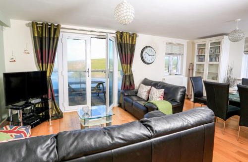 Bigbury-on-Sea Apartment | 2 The Bay