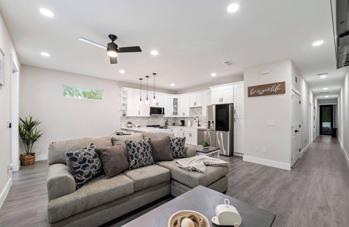 Brooksville House | #2 The beautiful Lemon House by Joyful