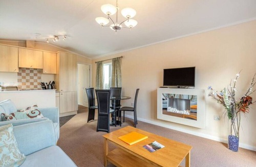 Bodmin Cabin | 2 The Beeches - - St Mabyn Cornwall