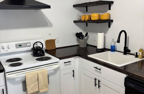 Pendleton Apartment | 2 The Honey Hive