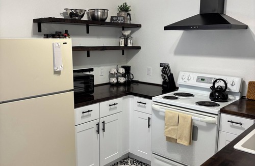 Pendleton Apartment | 2 The Honey Hive