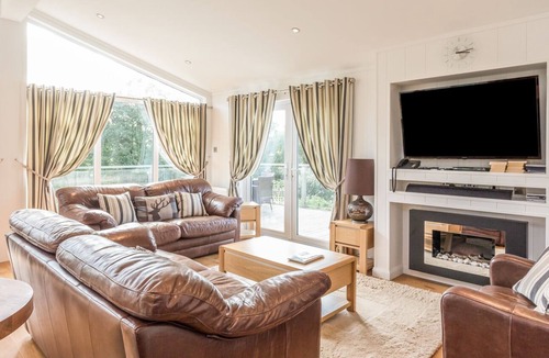 Looe House | 2 TREE TOPS, family friendly, luxury holiday cottage in Lanreath