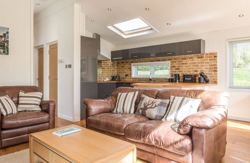 Looe House | 2 TREE TOPS, family friendly, luxury holiday cottage in Lanreath