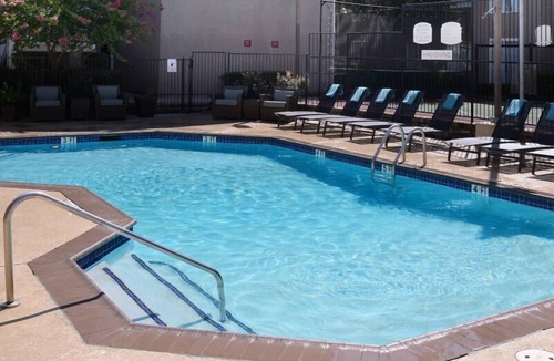 Dallas Apartment | 2 TWO Bedroom Suites Next to Addison Airport w/Business Center - Paws Friendly