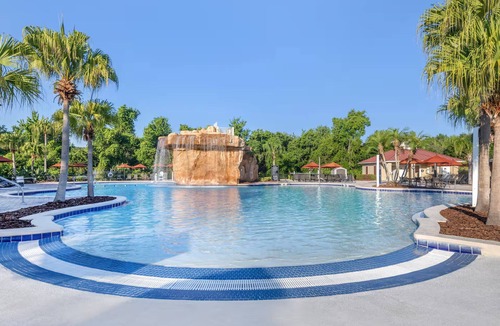 West Kissimmee Hotel | 2 Units | 2BR Suite w/Balcony Near Celebration – Minutes to Universal & Disney
