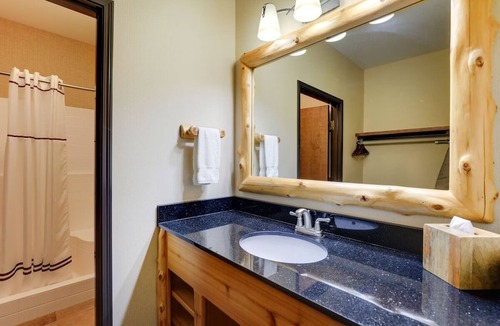 Sioux City Hotel | 2 Units available | Downtown Sioux City | Near 3rd St Attractions