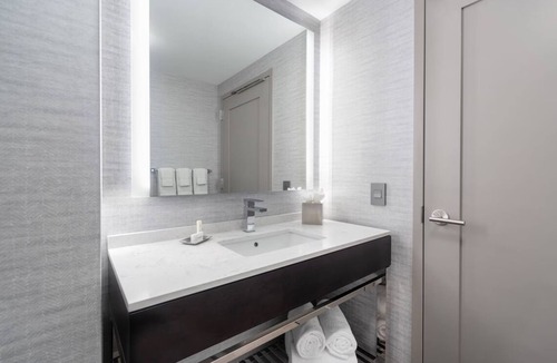 Waltham Hotel | 2 Units | Cozy Room with Indoor Pool, Gym & Free Breakfast