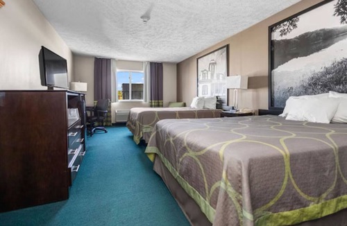 El Paso Hotel | 2 Units | El Paso Modern Stay | Clean Comfort & Easy Access to Bloomington