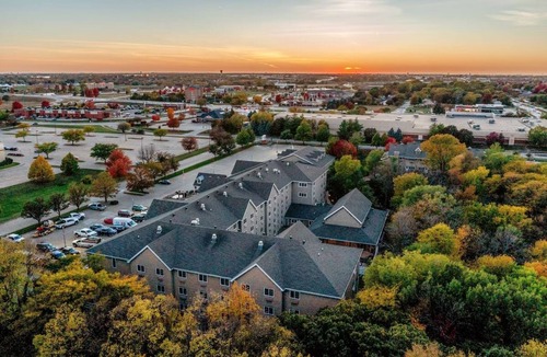 Johnston Hotel | 2 Units | Johnston Stay w/pool Access | 0.5 mi to Texas Roadhouse