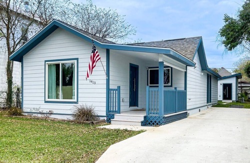 Northwest Los Angeles Heights House | 2 Units, Mins to Downtown! Serene at Santa Monica