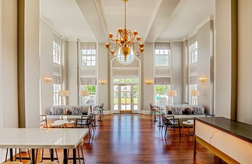 Manchester Hotel | 2 Units Mountain Retreat w/Golf, Spa, Heated Pool | Hiking & Minutes to Bromley