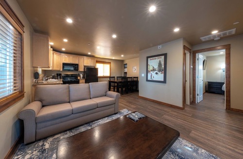 Tahoe Vista Hotel | 2 Units of One Bedroom Condo with Living Room, Kitchenette and Free Parking!