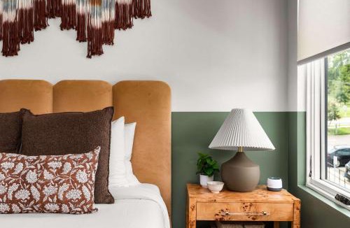 Eighth Avenue House | 2 Units Sleeps 24 Nashville's Best Location