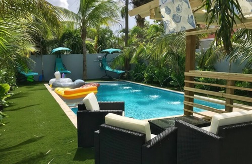 Grandview Heights House | 2 Units w/Heated Pool- 5BR WPB Retreat N Downtown