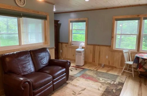 Beaver Dams House | 2 Valley View Family Farm Apartment